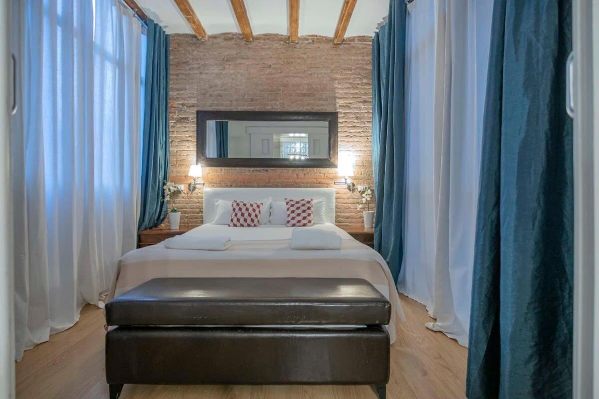 Exclusive 2 Bedroom Apartment In The City Center Barcelone Extérieur photo