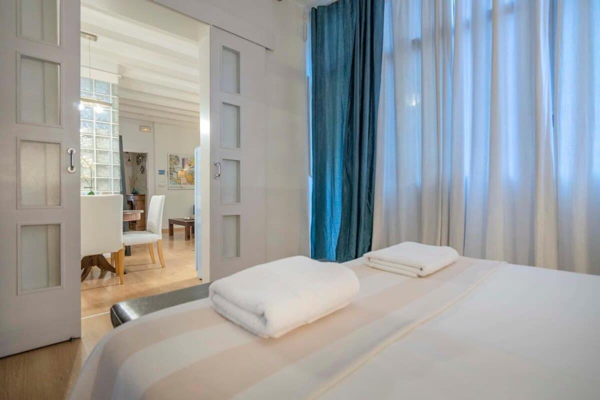 Exclusive 2 Bedroom Apartment In The City Center Barcelone Extérieur photo
